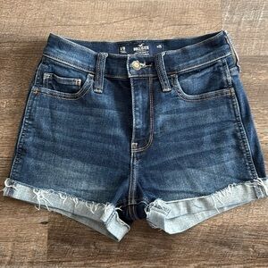 Hollister Jean Shorts high rise short 3” Size 1/0